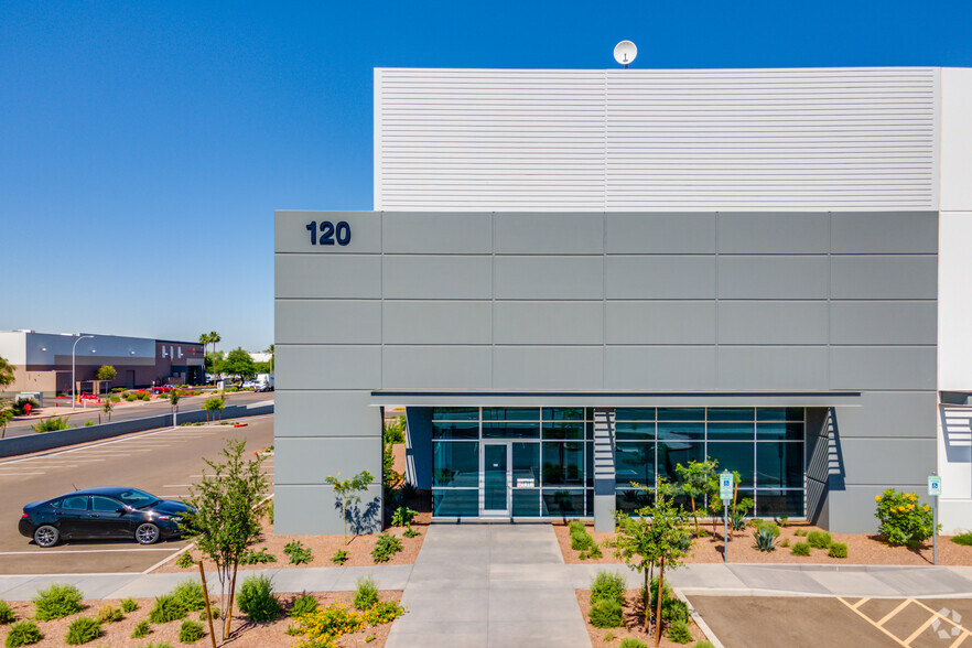120 N 83rd Ave, Tolleson, AZ à louer - Photo de l’immeuble – Image 3 sur 9