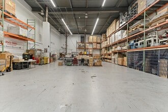 1 American Way, Spotswood, NJ à louer Photo intérieure– Image 2 sur 10