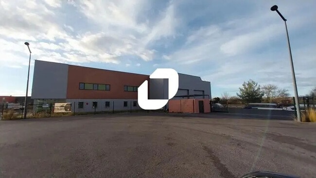 Plus de détails pour Bureau, Local d'activités à louer