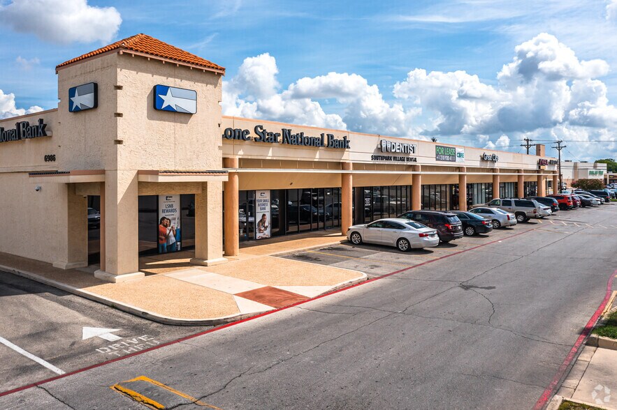 6962-6998 S Zarzamora St, San Antonio, TX à louer - Photo de l’immeuble – Image 1 sur 11