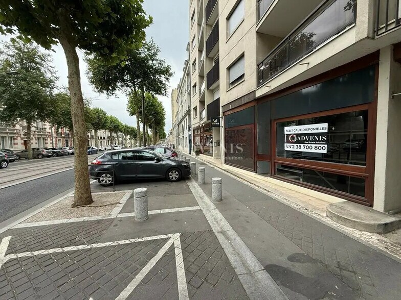 Local commercial dans Orléans à vendre - Photo de l’immeuble – Image 1 sur 8