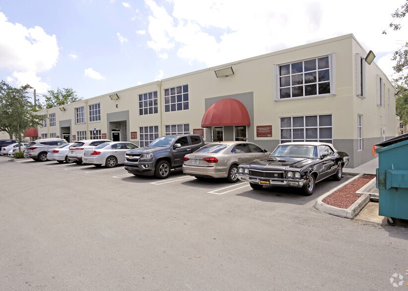12942-12972 SW 133rd Ct, Miami, FL à louer - Photo principale – Image 2 sur 2