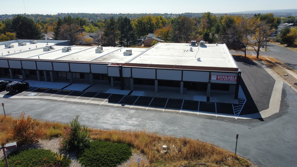 2511-2535 Airport Rd, Colorado Springs, CO à louer - Photo de l’immeuble – Image 3 sur 4