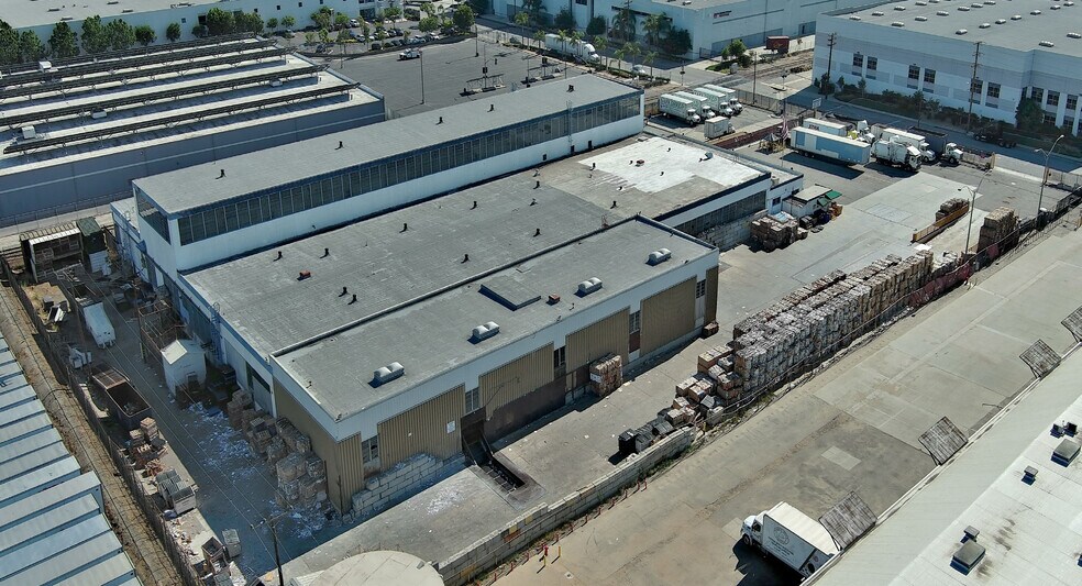 5928 S Malt Ave, Commerce, CA à vendre - Photo de l’immeuble – Image 2 sur 3