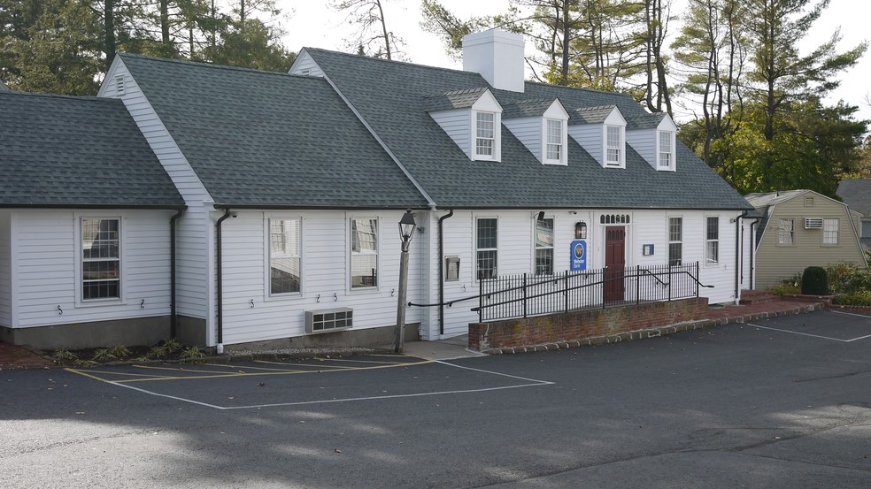 2 High St, Farmington, CT à vendre - Photo de l’immeuble – Image 2 sur 2