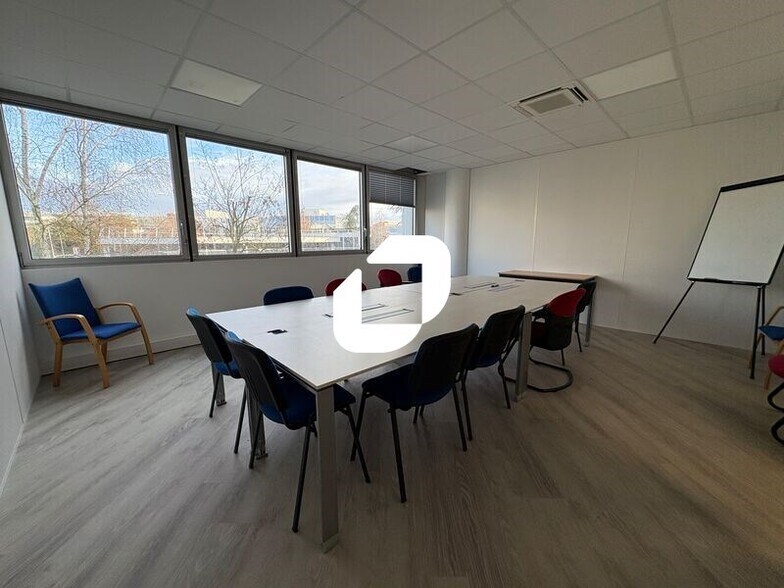 Bureau dans Vélizy-Villacoublay à louer - Photo intérieure – Image 3 sur 6