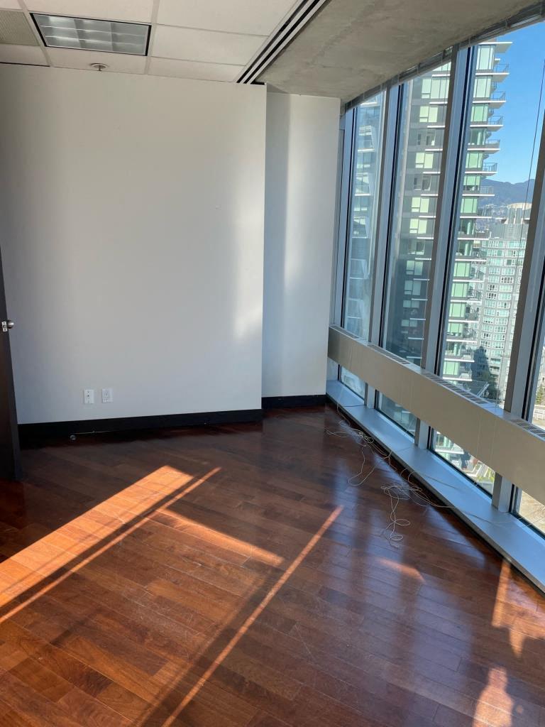 1500 W Georgia St, Vancouver, BC à louer Photo de l’immeuble– Image 1 sur 6