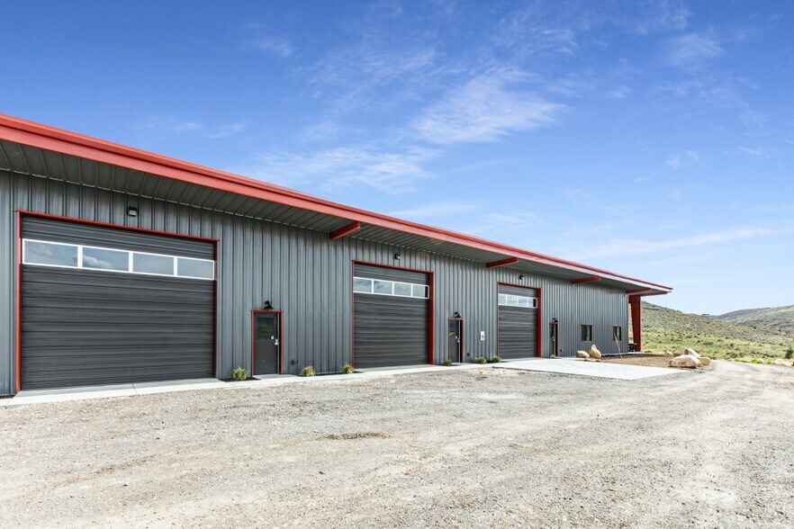 5680 Browns Canyon Rd, Peoa, UT à louer - Photo de l’immeuble – Image 1 sur 26
