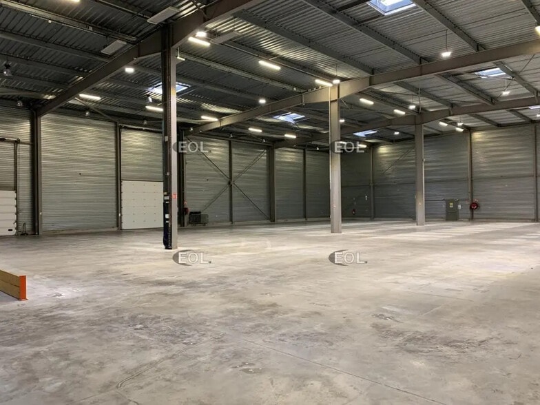 Industriel/Logistique dans Creil à louer - Photo intérieure – Image 3 sur 6