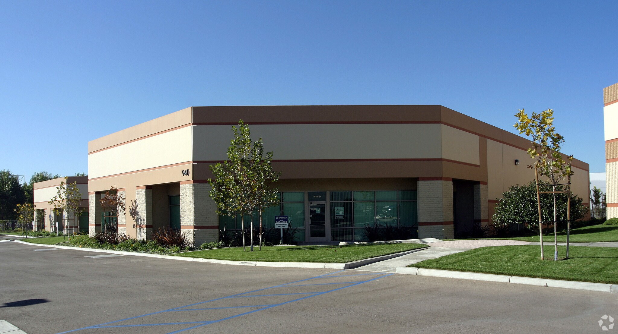 940 S Rochester Ave, Ontario, CA à louer Autre– Image 1 sur 4