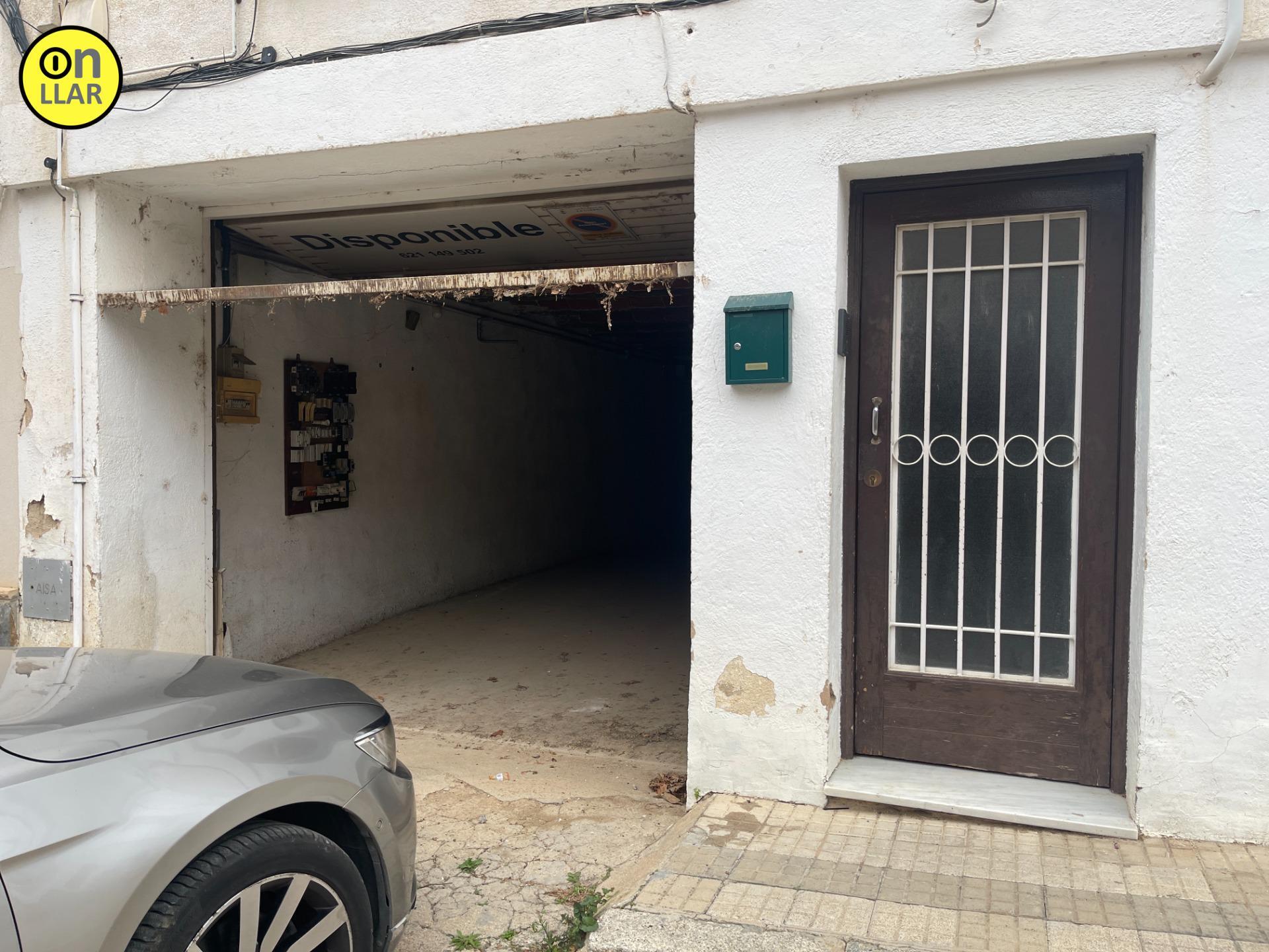 Immeuble residentiel dans La Llagosta, Barcelona à vendre Photo principale– Image 1 sur 17