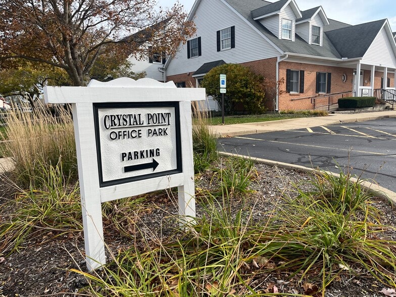 183 Heritage Dr, Crystal Lake, IL à vendre - Photo de l’immeuble – Image 3 sur 30