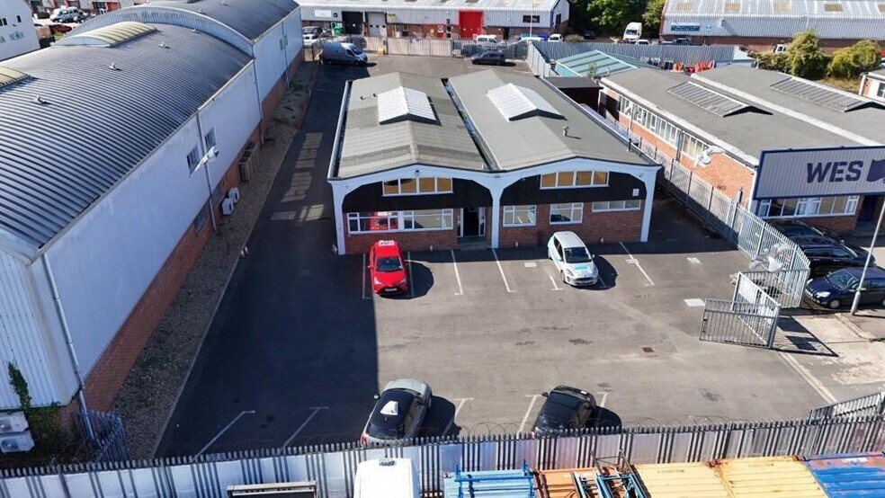 Crittall Rd, Witham à louer - Photo de l’immeuble – Image 3 sur 7