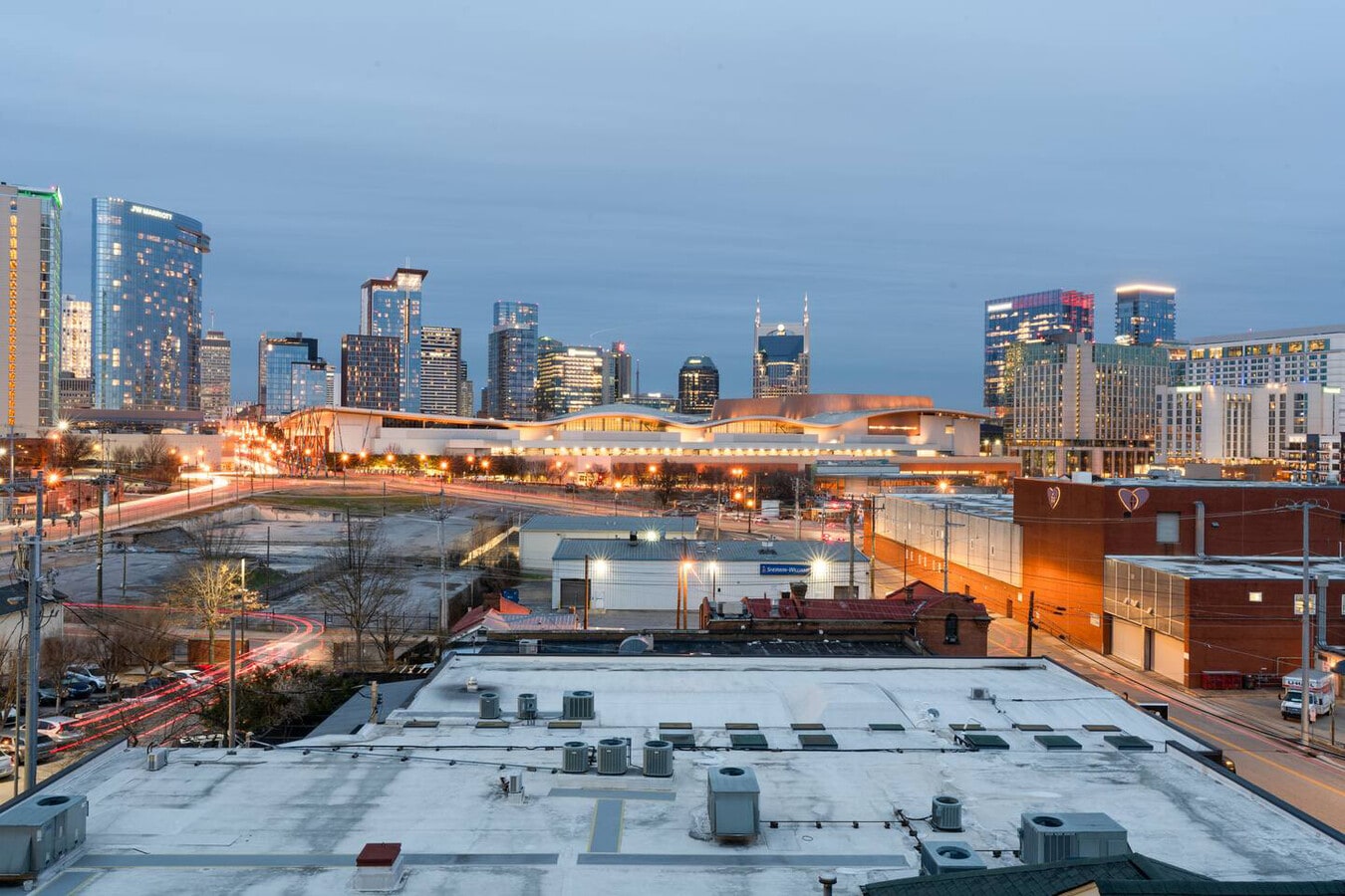 635 7th Ave S, Nashville, TN 37203 - Lot 406 - - Photo intérieure - Image 2 of 25