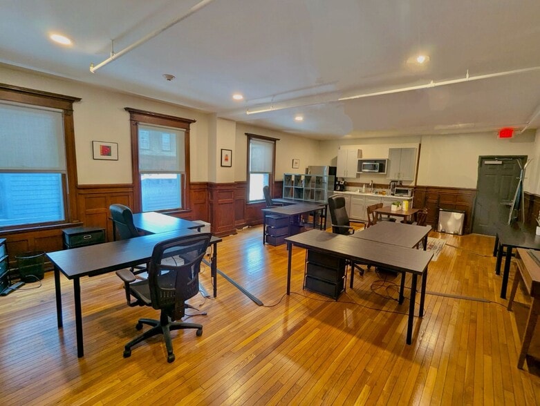 415 Elmwood Ave, Buffalo, NY à louer - Photo intérieure – Image 2 sur 8