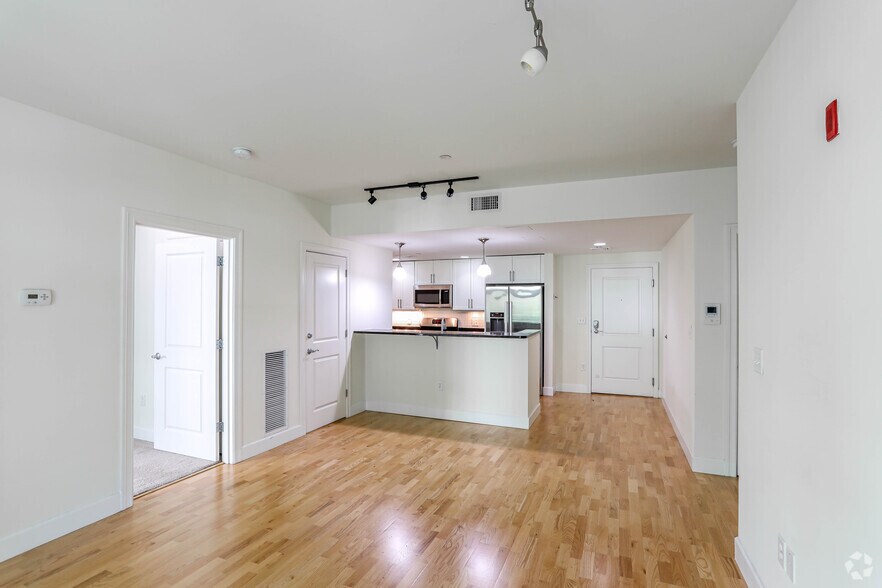 7 Cameron Ave, Cambridge, MA à vendre - Photo intérieure – Image 2 sur 22