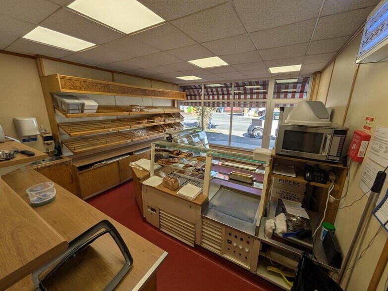 143 Worplesdon Rd, Guildford à louer - Photo de l’immeuble – Image 3 sur 7