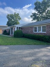 676 Amboy Ave, Woodbridge, NJ à louer Photo de l’immeuble– Image 1 sur 5