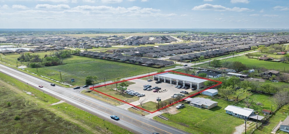 11511 Walnut Ln, Forney, TX à vendre Photo de l’immeuble– Image 1 sur 8