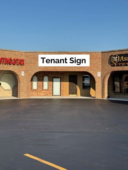 3605-3843 E 15 Mile Rd, Sterling Heights, MI à louer - Photo de l’immeuble – Image 3 sur 7