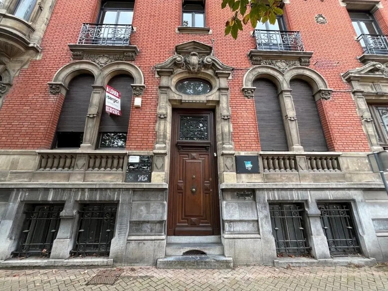 Bureau dans Lille à louer - Photo de l’immeuble – Image 1 sur 4