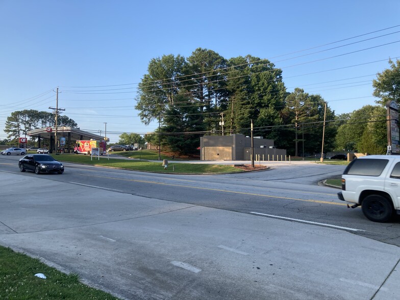 452 S Deshon Rd, Lithonia, GA à louer - Photo de l’immeuble – Image 2 sur 7