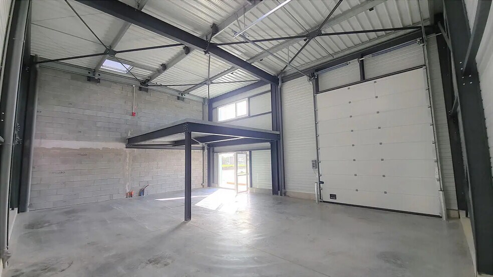 Local d'activités dans Campbon à vendre - Photo de l’immeuble – Image 2 sur 3