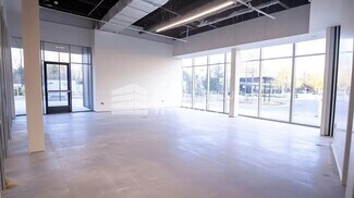 Plus de détails pour 12 Rue de Montargis, Saint-Pierre-lès-Nemours - Local commercial à louer