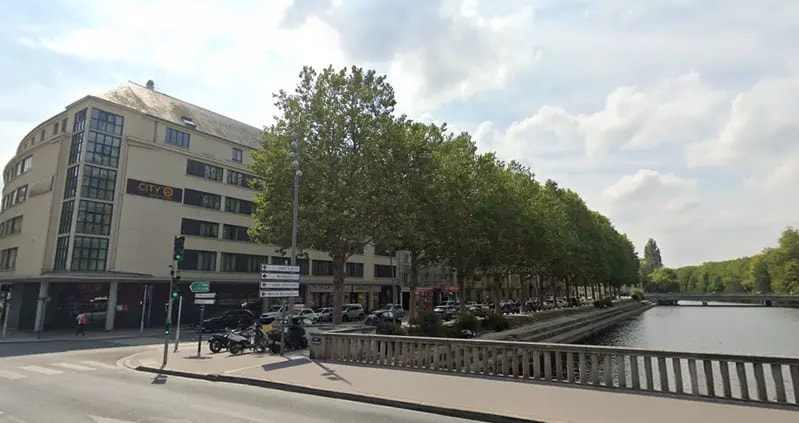 Local commercial dans Caen à louer - Photo de l’immeuble – Image 1 sur 1