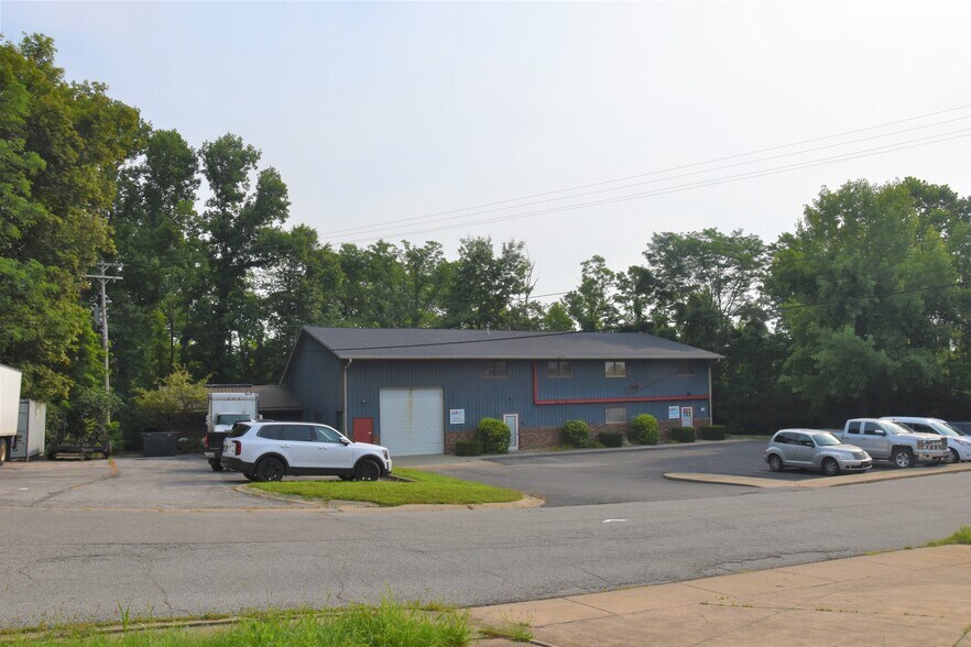 125 S Westplex Ave, Bloomington, IN à vendre - Photo principale – Image 1 sur 14