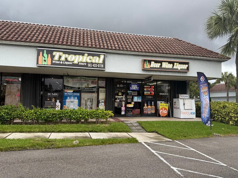 5891 S Military Trl, Lake Worth, FL à louer - Photo de l’immeuble – Image 2 sur 6