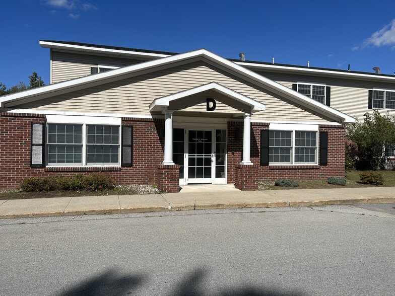 375 Bay Rd, Queensbury, NY à vendre - Photo de l’immeuble – Image 3 sur 39