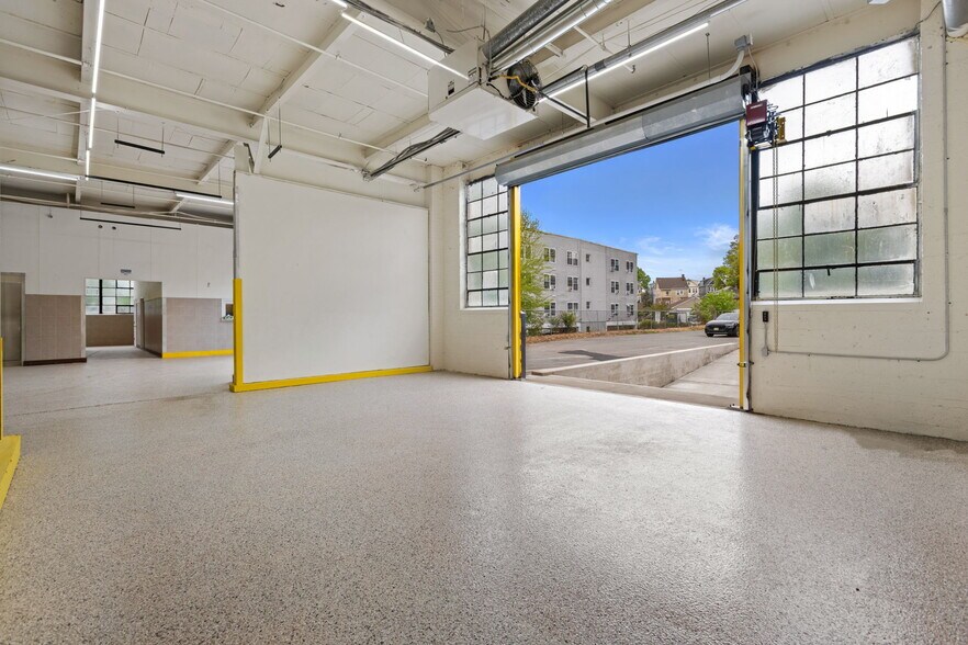 349 Chestnut St, Passaic, NJ à louer - Photo de l’immeuble – Image 3 sur 19