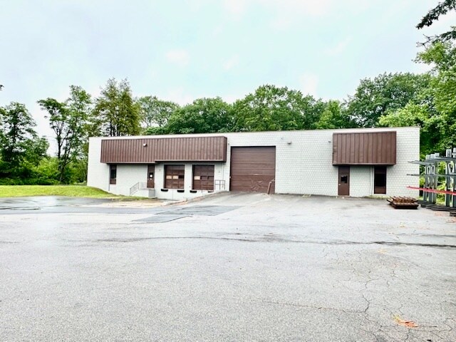 363 Addison Road Ext, Windsor, CT à vendre - Photo de l’immeuble – Image 2 sur 12