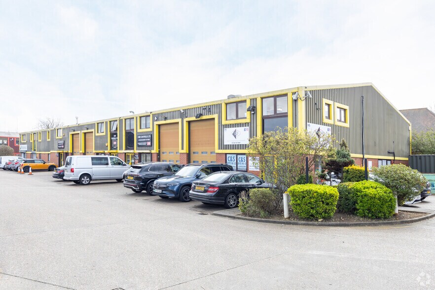 Repton Clos, Basildon à louer - Photo de l’immeuble – Image 2 sur 4