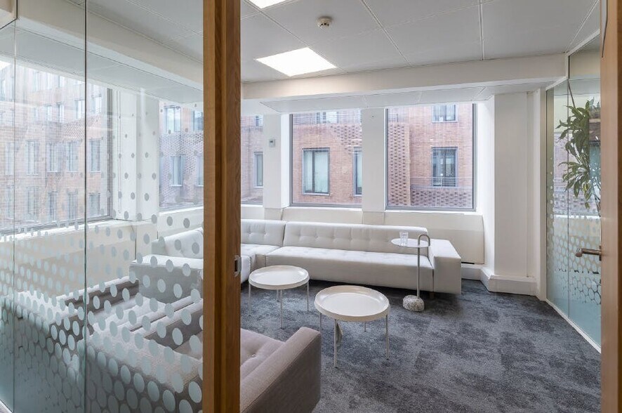 30 Orange St, Londres à louer - Photo de l’immeuble – Image 2 sur 7