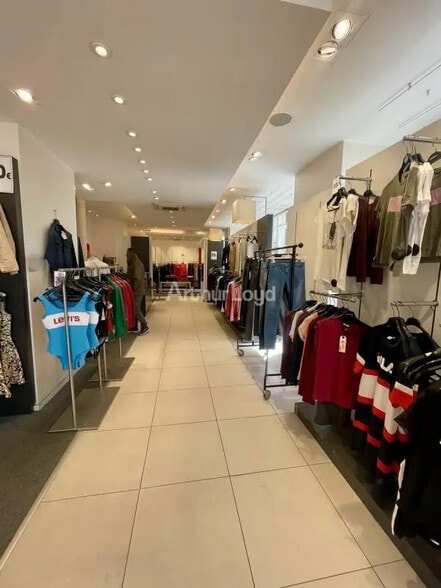 Local commercial dans Reims à louer - Photo intérieure – Image 2 sur 5