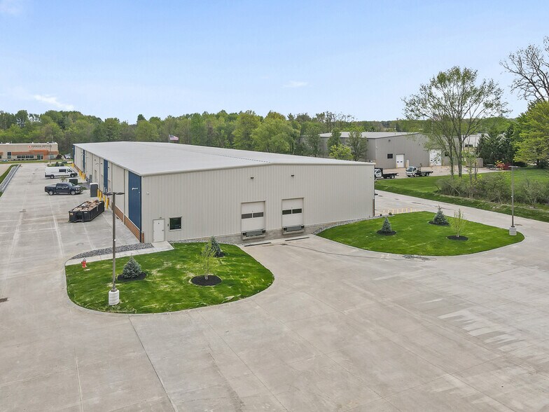 2844 Westway Drive, Brunswick, OH à louer - Photo de l’immeuble – Image 3 sur 65