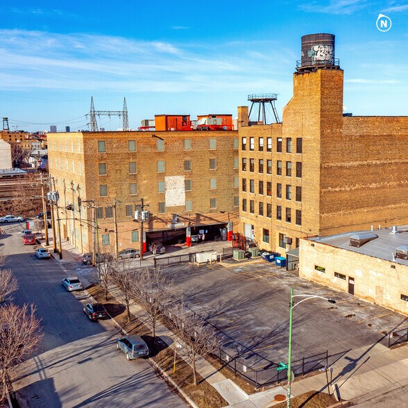 345 N Loomis St, Chicago, IL à louer - Photo de l’immeuble – Image 2 sur 5