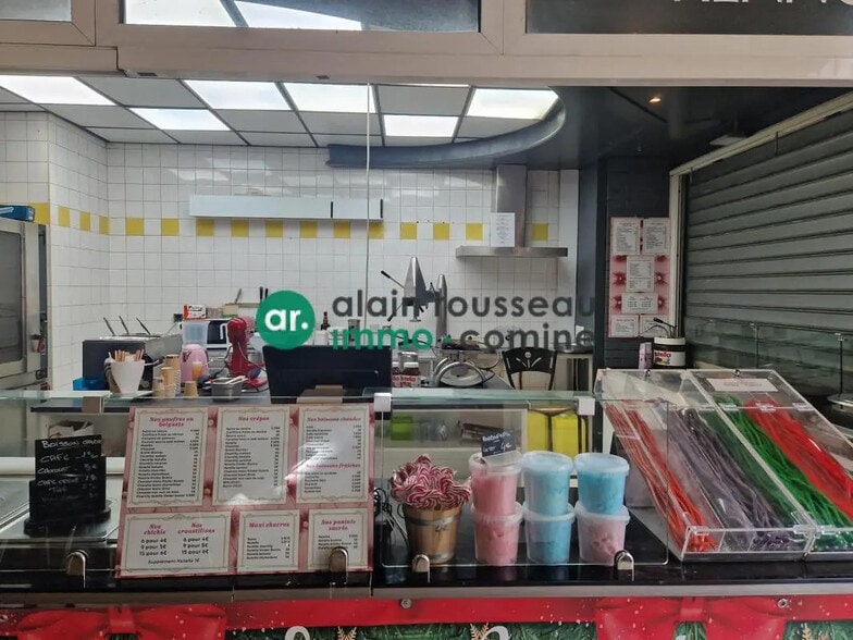 Local commercial dans Cholet à louer - Photo de l’immeuble – Image 2 sur 5