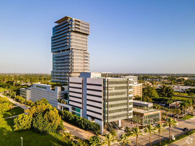 1010 S Federal Hwy, Aventura, FL à louer - Photo principale – Image 1 sur 12