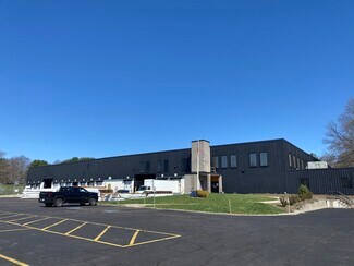 Plus de détails pour 393 Manley St, West Bridgewater, MA - Industriel/Logistique à vendre