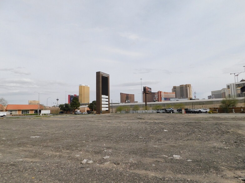 3610-3620 S Highland Dr, Las Vegas, NV à vendre - Photo principale – Image 1 sur 6