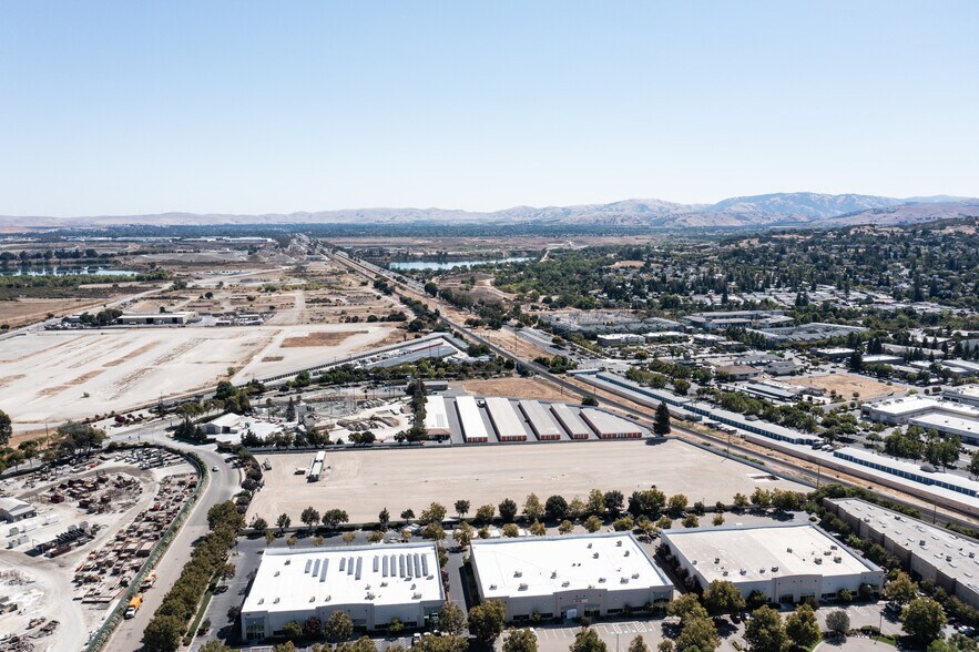 3500 Boulder St, Pleasanton, CA à louer - Photo de l’immeuble – Image 2 sur 4