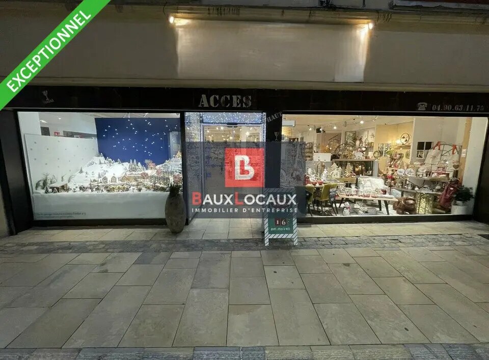 Local commercial dans Carpentras à louer Photo de l’immeuble– Image 1 sur 11