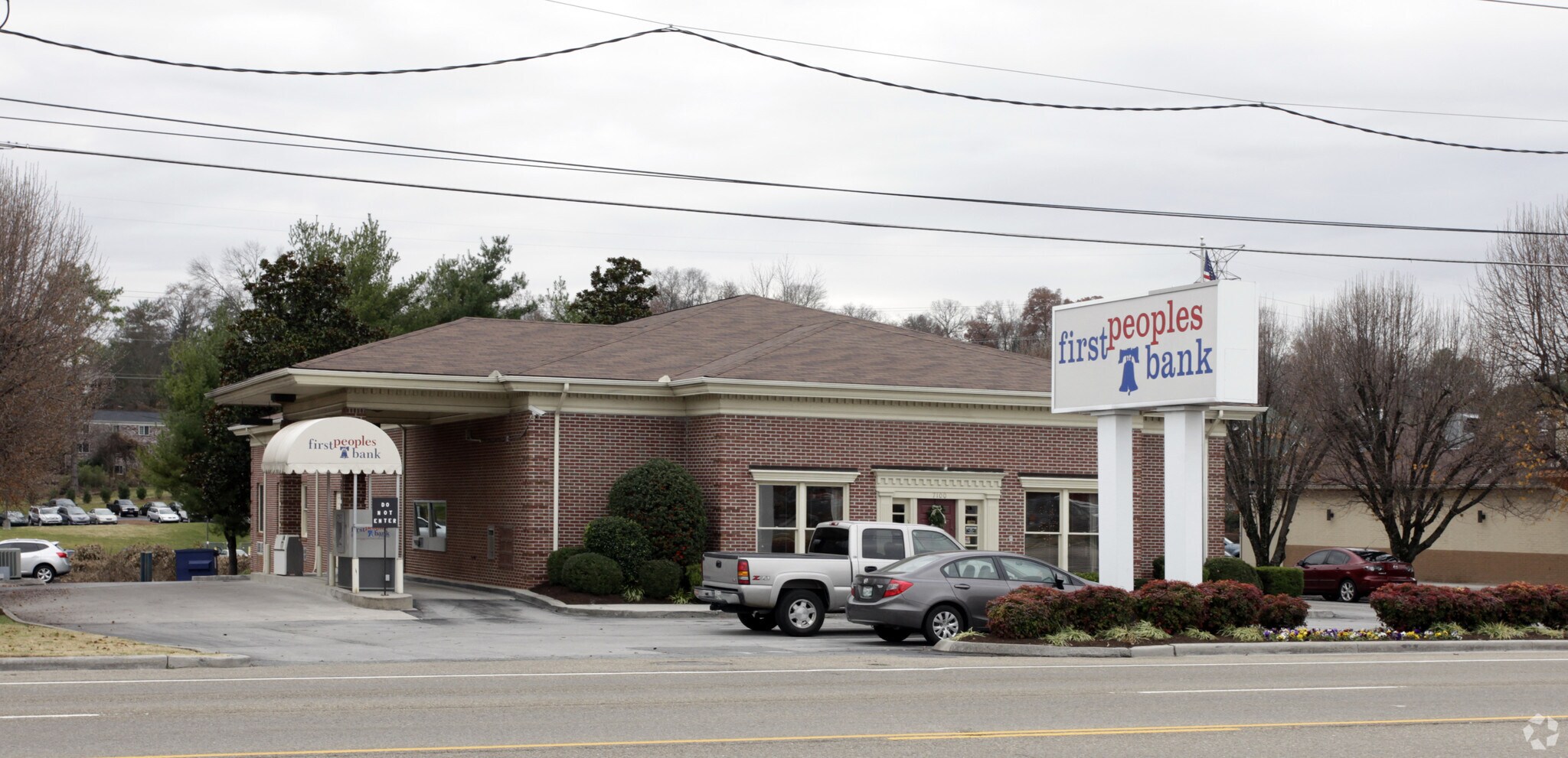 7100 Kingston Pike, Knoxville, TN à louer Photo principale– Image 1 sur 3