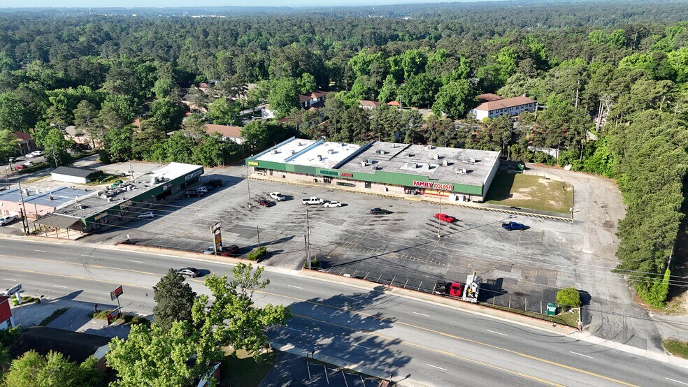 1735 Decker Blvd, Columbia, SC à louer - Photo de l’immeuble – Image 1 sur 4