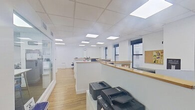 120 W 31st St, New York, NY à louer Photo intérieure– Image 1 sur 6