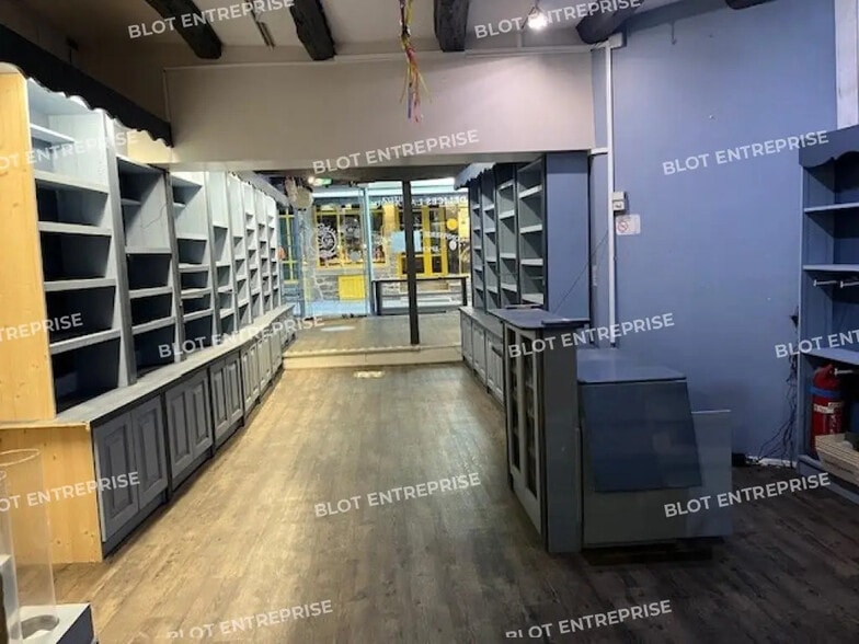 Local commercial dans Vannes à louer - Photo de l’immeuble – Image 3 sur 5