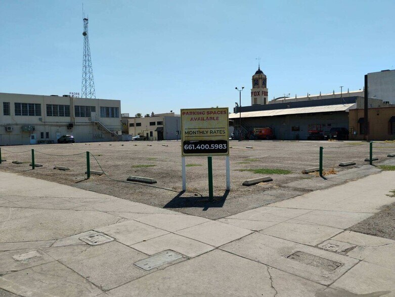 2007 Eye St, Bakersfield, CA à louer - Photo principale – Image 2 sur 4